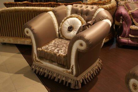 Классическое кресло Версаль во Владивостоке 