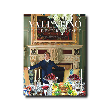 Valentino: At the Emperor’s Table Книга во Владивостоке 