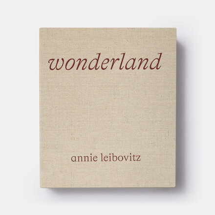 Wonderland: Annie Leibovitz (Luxury Edition) Книга во Владивостоке 