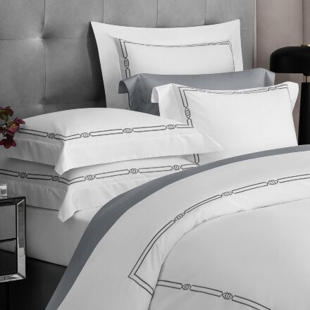 Комплект постельного белья Togas Сигман белый с серым Полуторный во Владивостоке 